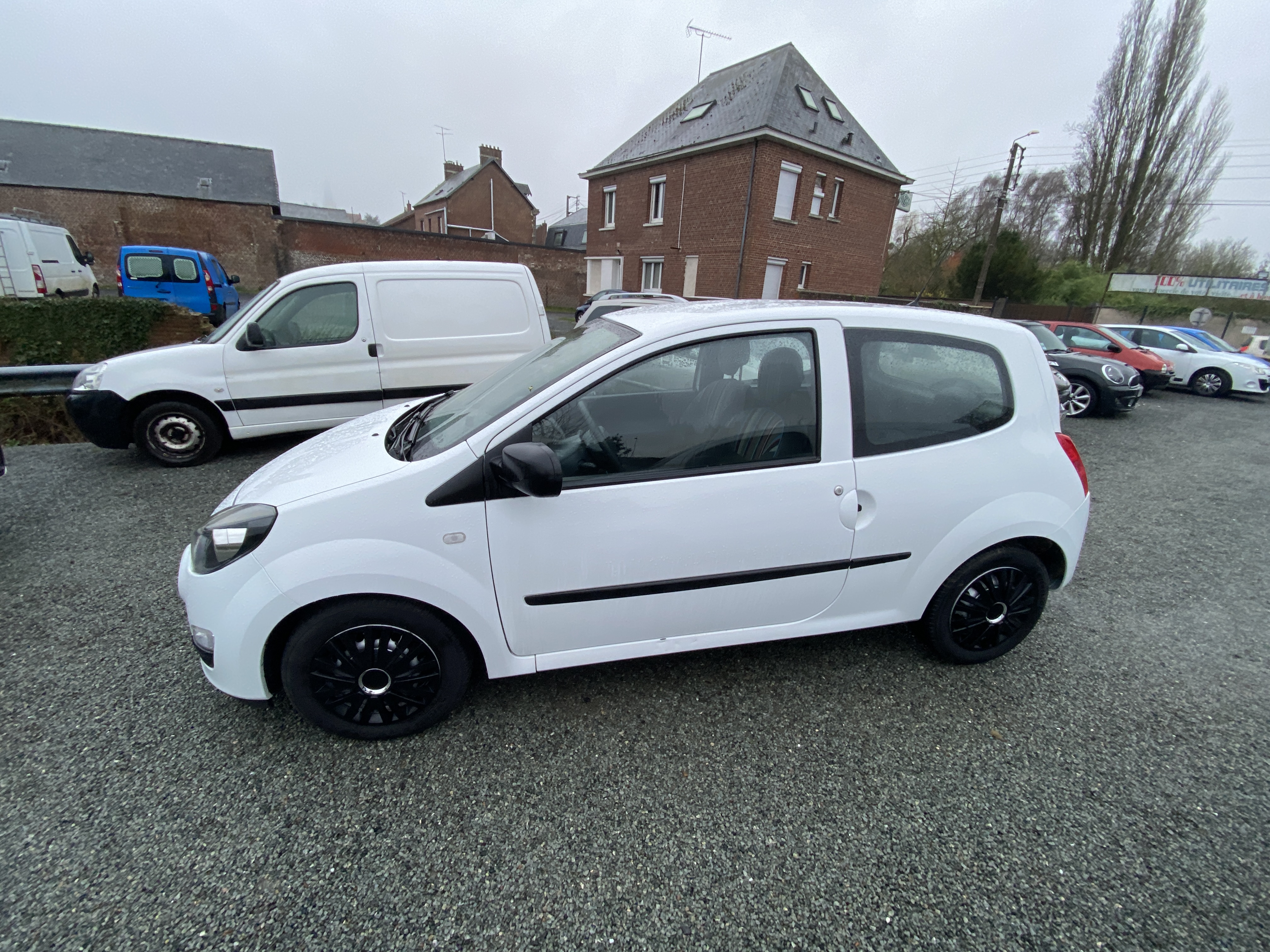 TWINGO SOCIETE